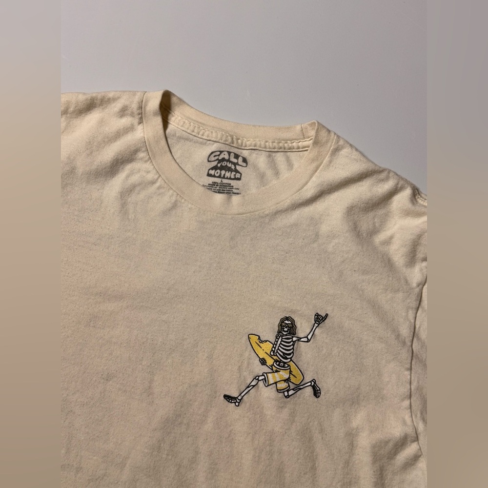 Size L Call Your Mother Graphic Tee